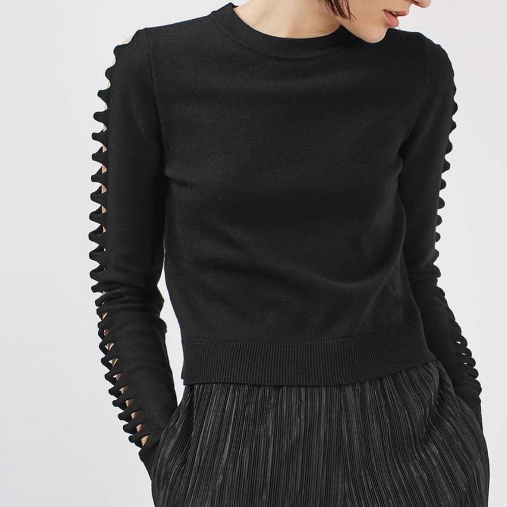 Gianni Bini Black Cropped Sweater with open sleeves Size Large